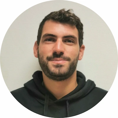 Portrait de Clément Tabouret, gérant de l'agence paysagère Fred Toma Rennes.